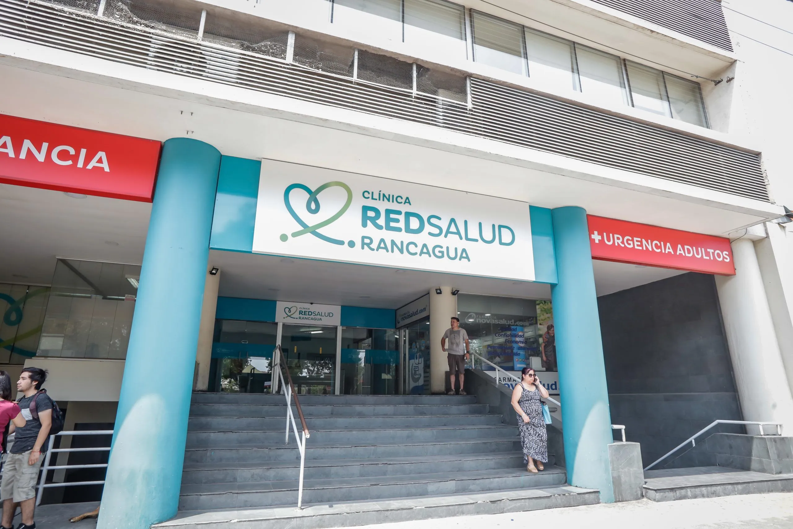 RedSalud fortalece su red ambulatoria en el Programa Construye Tranquilo con nuevas clínicas en Rancagua y Temuco