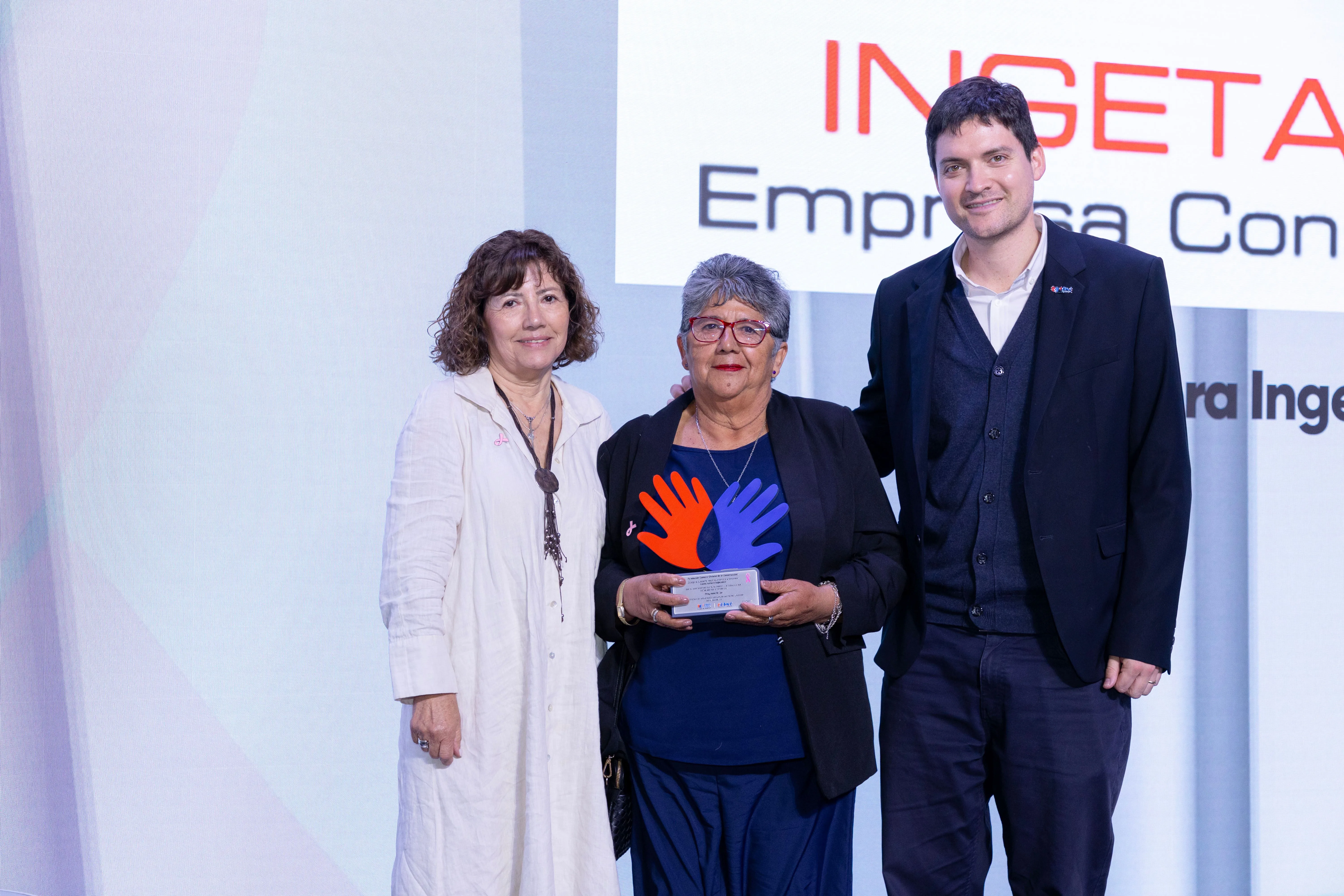Fundación Cámara Chilena de la Construcción conmemoró el Mes del Cáncer de Mama con jornada de sensibilización y prevención